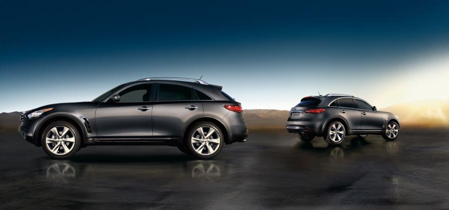  Infiniti FX50 2012 года  (фото 4 из 10)